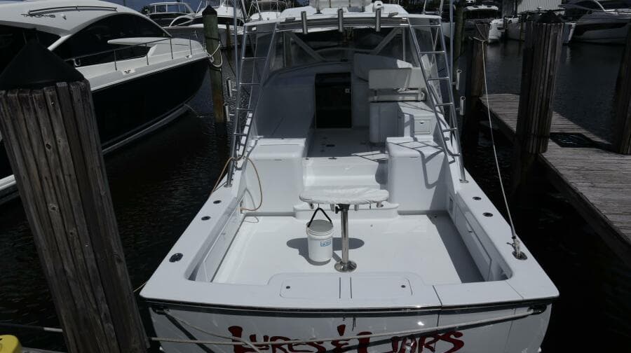 2002 Miller Marine 38 Open