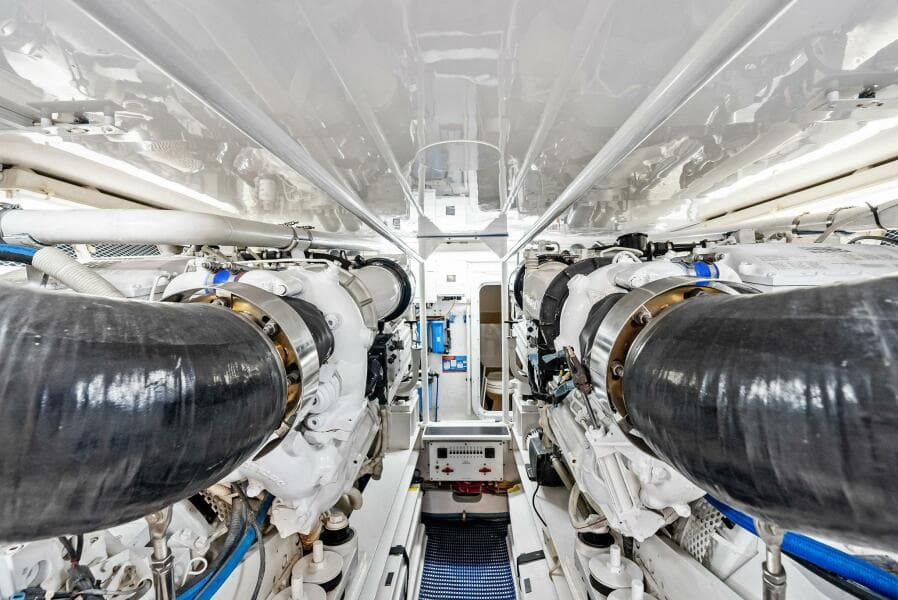 2002 Viking 65 Convertible 'Cajun Queen'