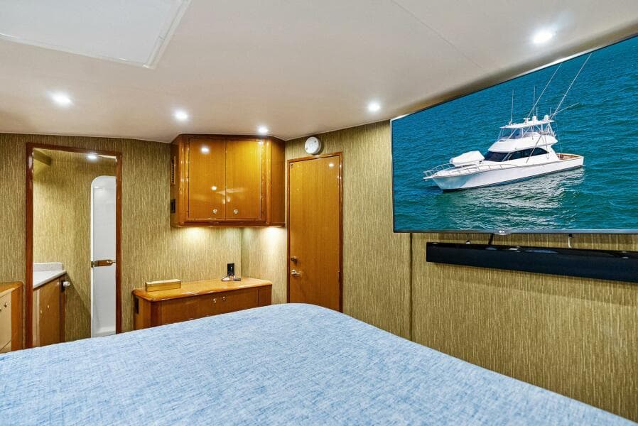 2002 Viking 65 Convertible 'Cajun Queen'