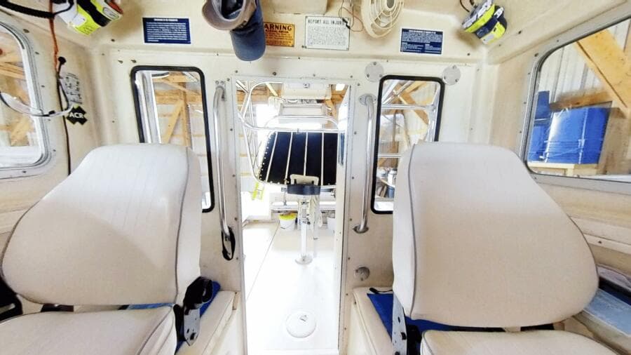 2009 McKee Craft Pilothouse 28
