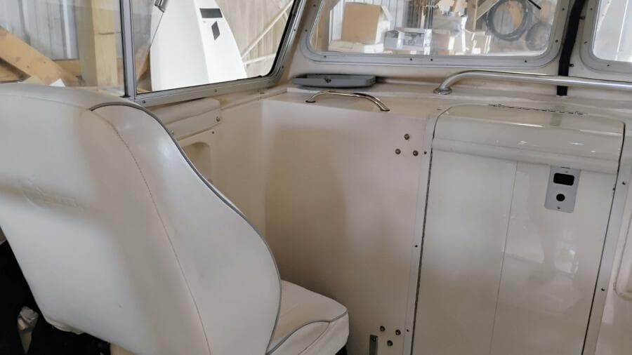 2009 McKee Craft Pilothouse 28