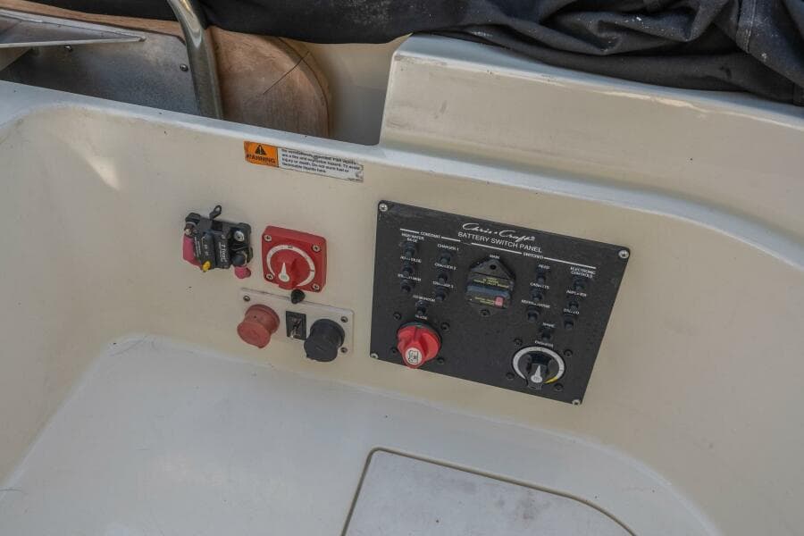 2013 Chris-Craft Launch 32