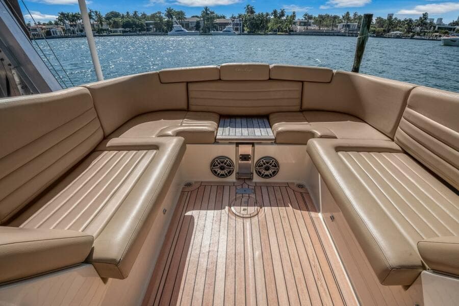 2013 Chris-Craft Launch 32