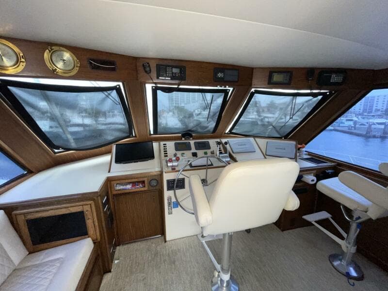 1985 Hatteras Enclosed Bridge - Photo 24