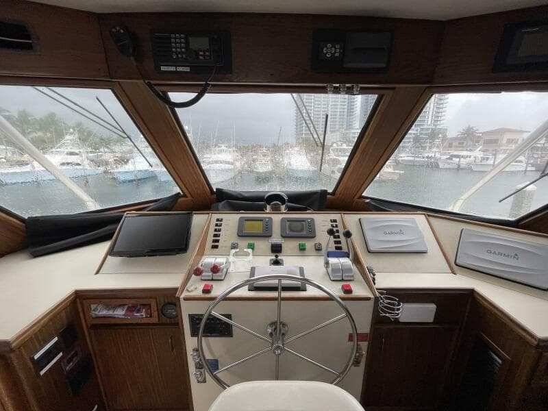 1985 Hatteras Enclosed Bridge - Photo 25