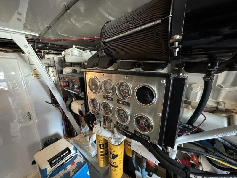 1985 Hatteras Enclosed Bridge - Photo 45
