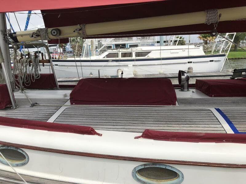 HC 43 Irreversible Cabin Top Teak