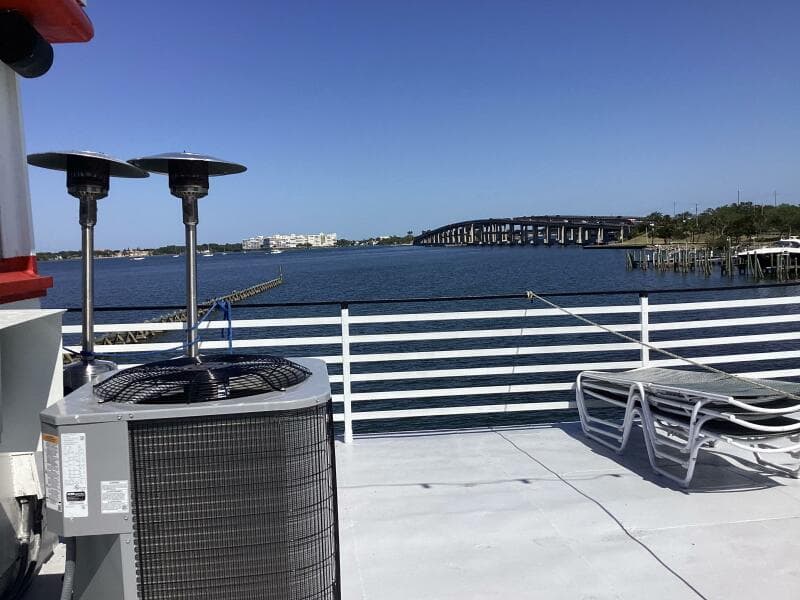 1984 Commercial Vinette 99 Paddle Wheel