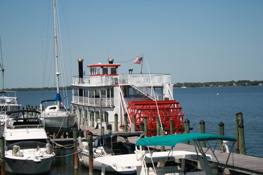 1984 Commercial Vinette 99 Paddle Wheel