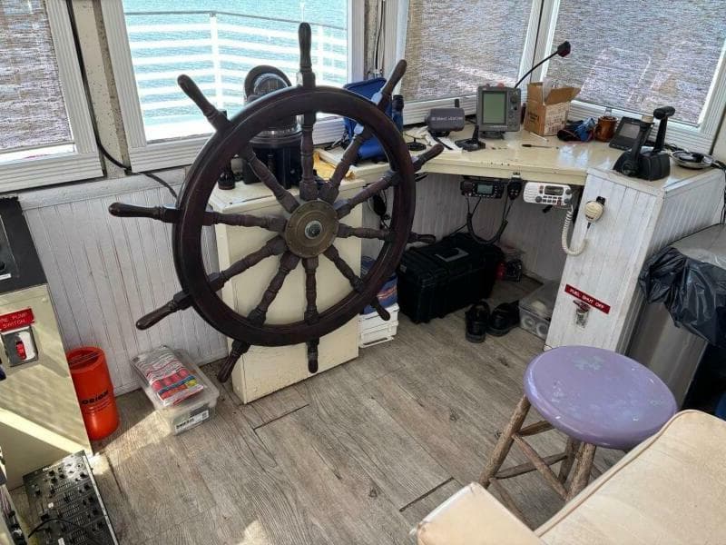 1984 Commercial Vinette 99 Paddle Wheel