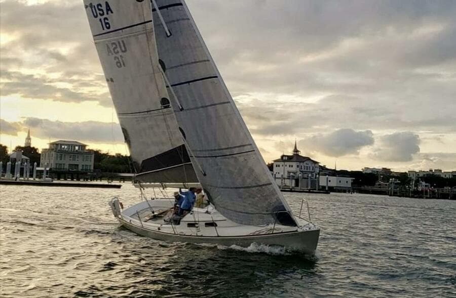 2009 e Sailing Yachts e Sailing Yachts e33