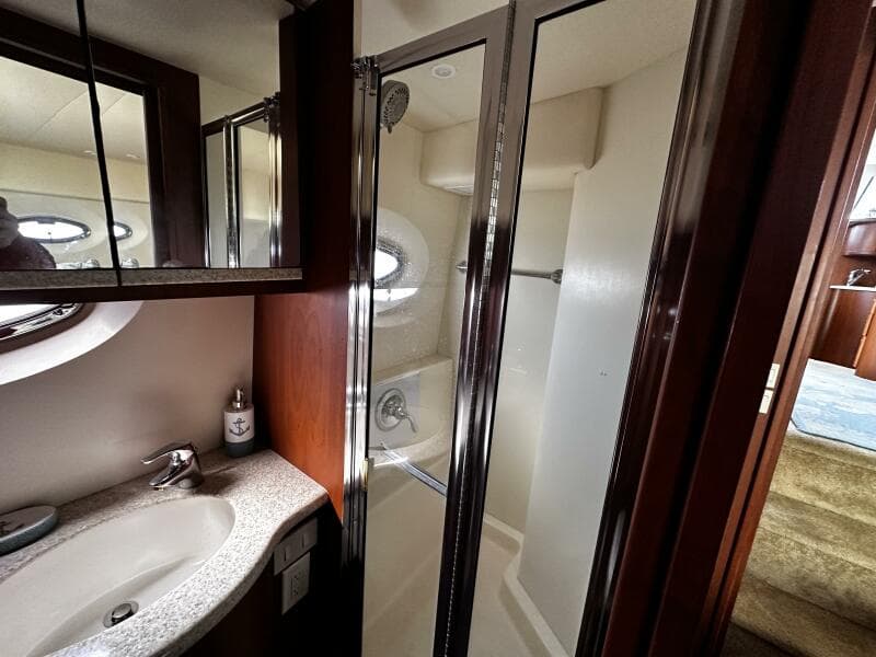 2005 Silverton 35 Motor Yacht