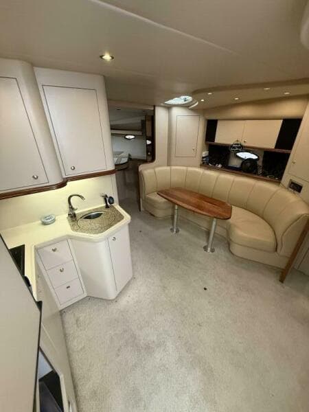 2001 Cruisers 3672 Express