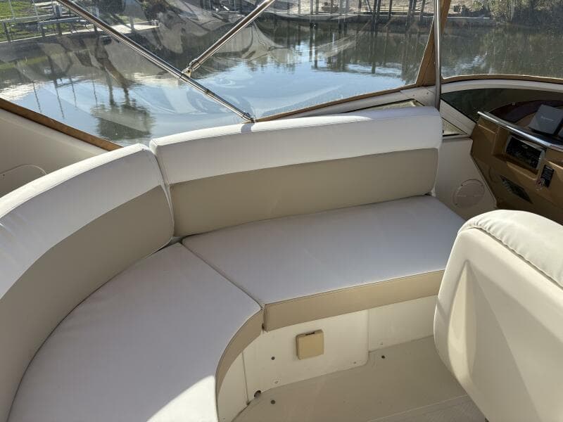 Flybridge seating