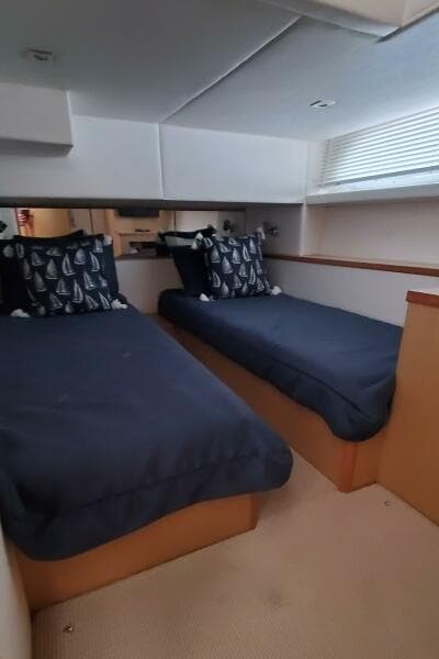 2012 Sea Ray 450 Sedan Bridge