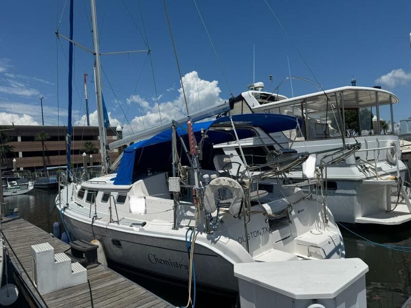 2007 Hunter Deck Salon