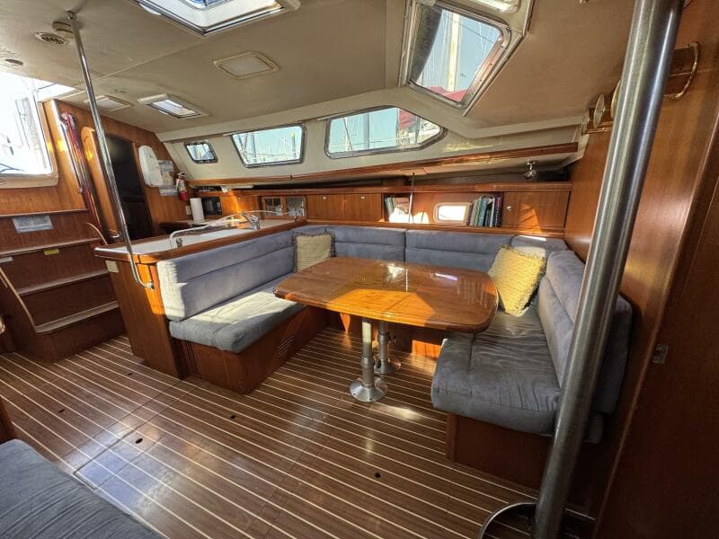 2007 Hunter Deck Salon