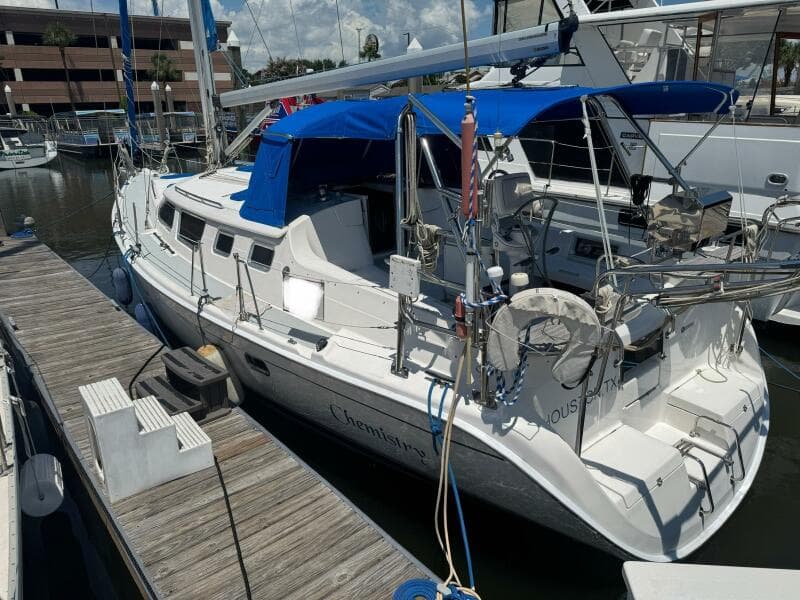 2007 Hunter Deck Salon