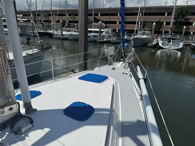 2007 Hunter Deck Salon