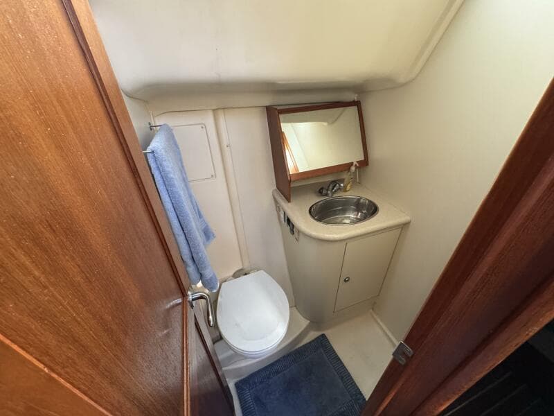 2007 Hunter Deck Salon