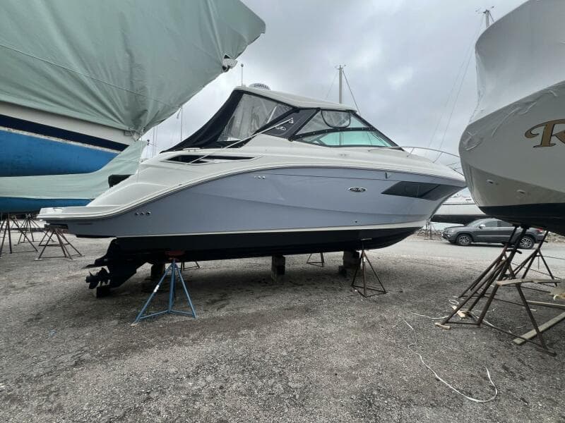 2023 Sea Ray 320 Sundancer - Photo 16