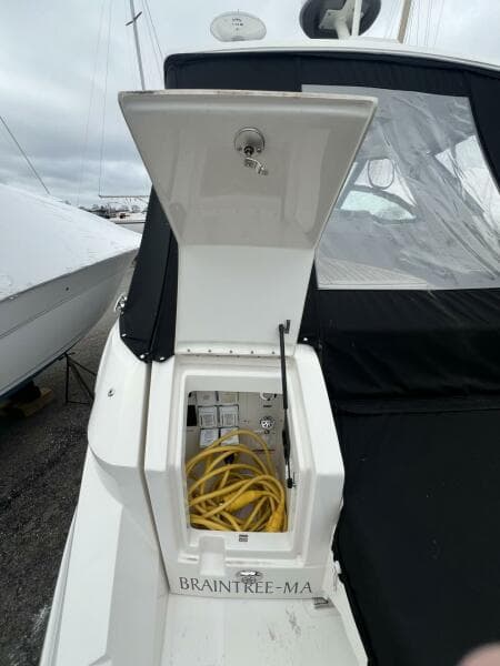 2023 Sea Ray 320 Sundancer - Photo 39