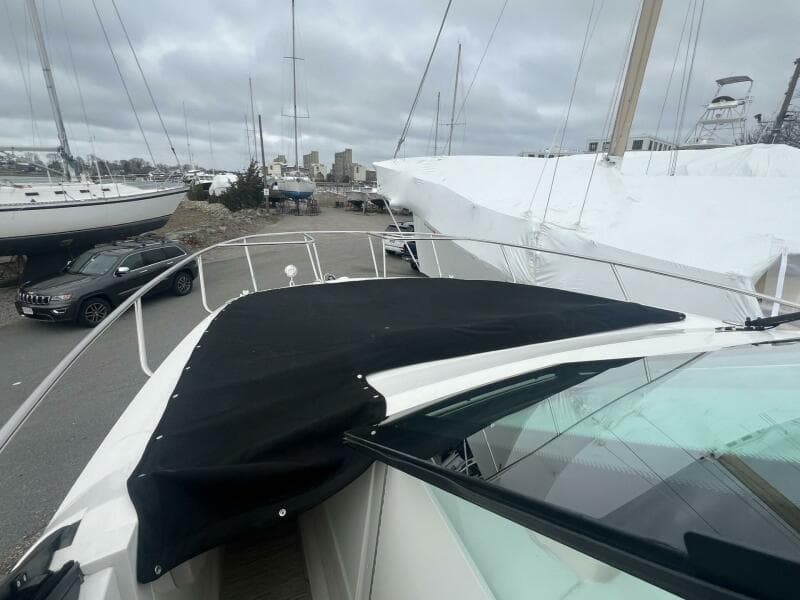 2023 Sea Ray 320 Sundancer - Photo 22
