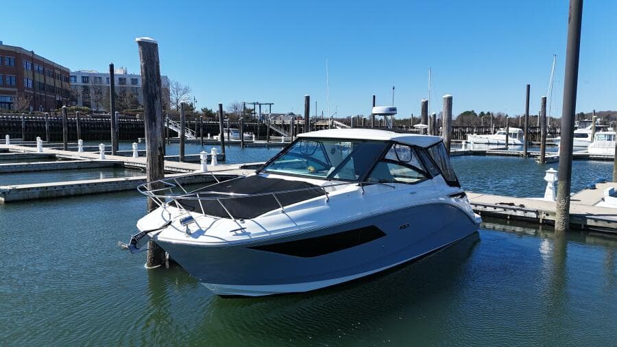 2023 Sea Ray 320 Sundancer - Photo 4