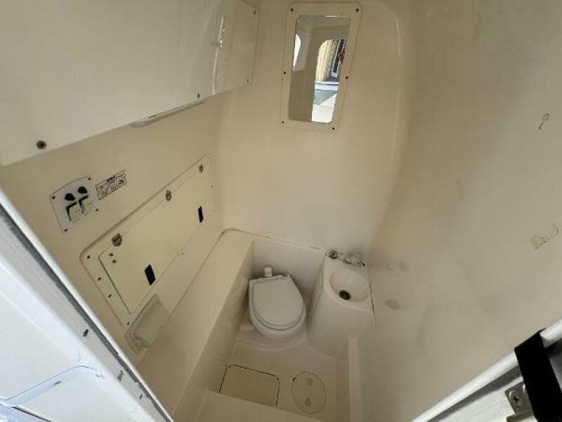 2008 Fountain 34 Center Consoles