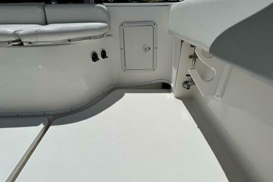 2008 Fountain 34 Center Consoles