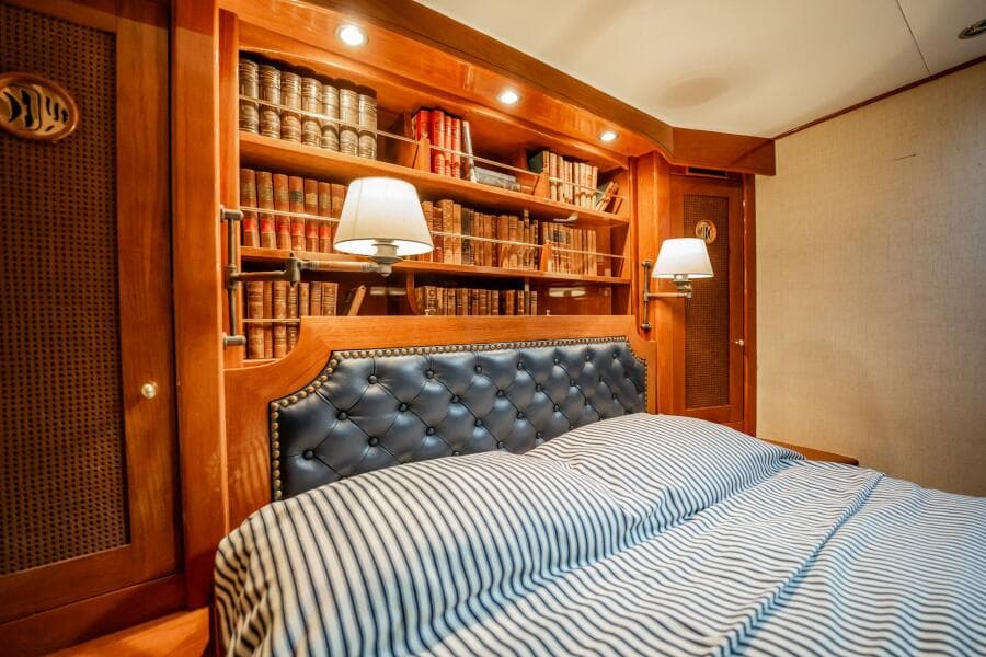 1983 Rybovich 55 Convertible