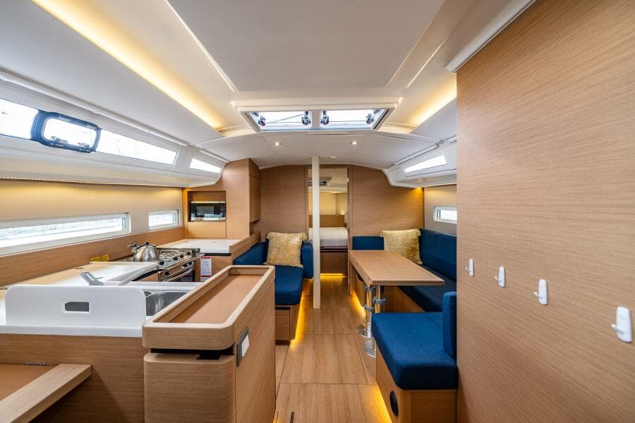 2022 Jeanneau Sun Odyssey 410