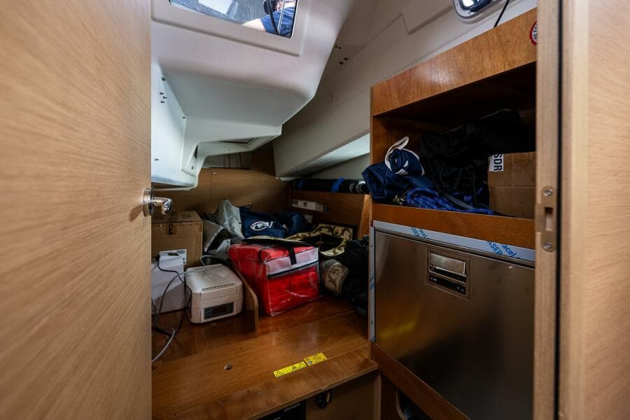 2022 Jeanneau Sun Odyssey 410