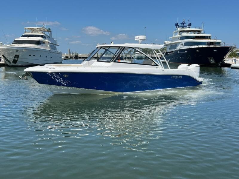 2019 Everglades 340 Dual Console "Solamare"-