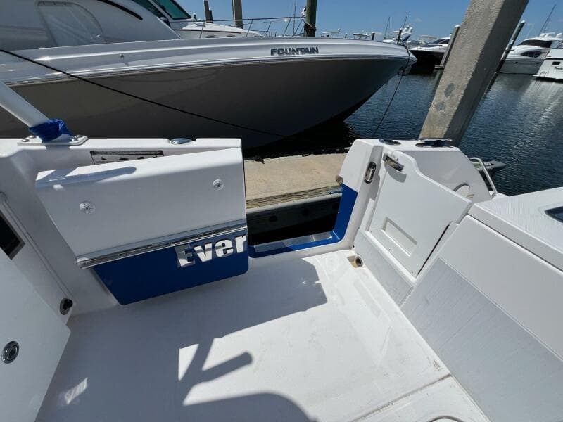 2019 Everglades 340 Dual Console- Cockpit 