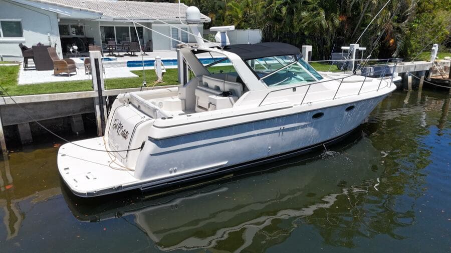 1998 Tiara Yachts 3500 Express