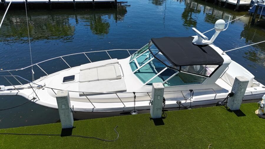 1998 Tiara Yachts 3500 Express