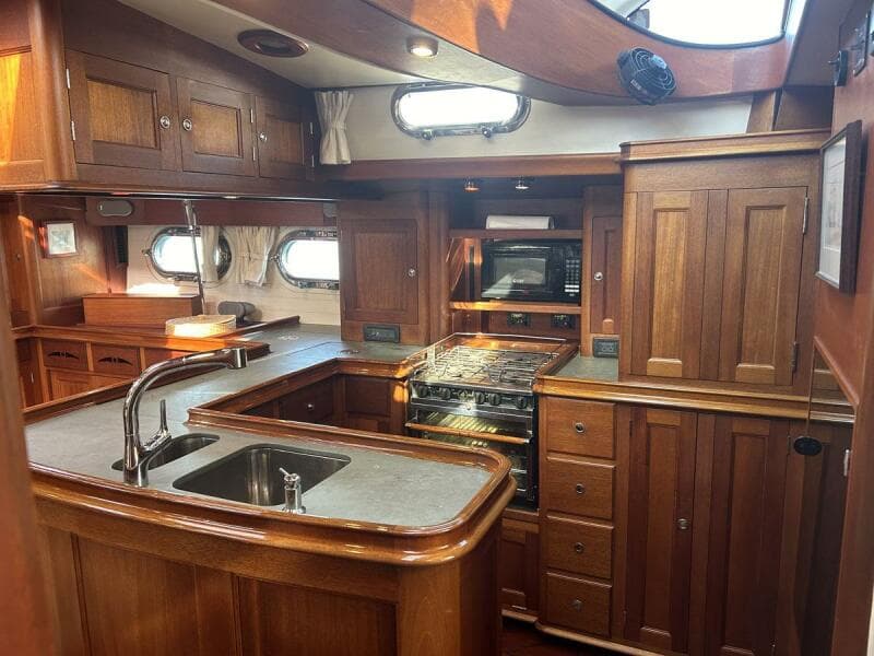 Lyman-Morse 65 PH Sloop, 2000 