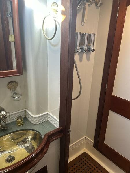 Lyman-Morse 65 PH Sloop, 2000 