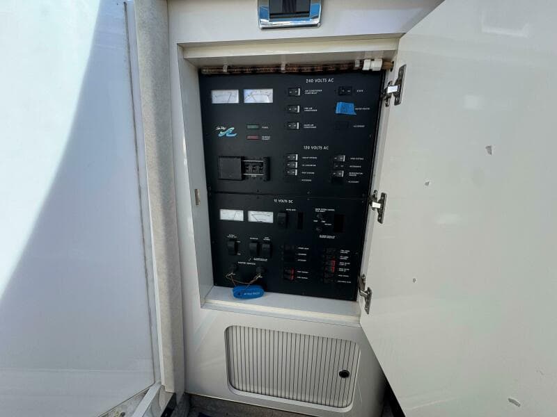 1997 Sea Ray 450 Sundancer