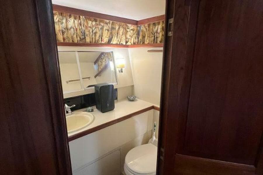 1986 Gulfstar 44 Aft Cabin MY