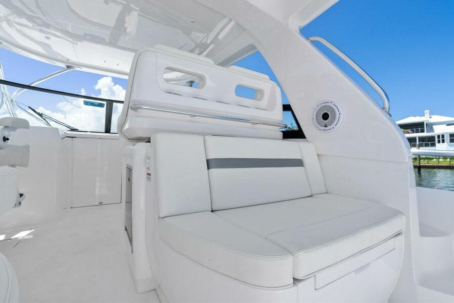 2022 Intrepid 438 Evolution