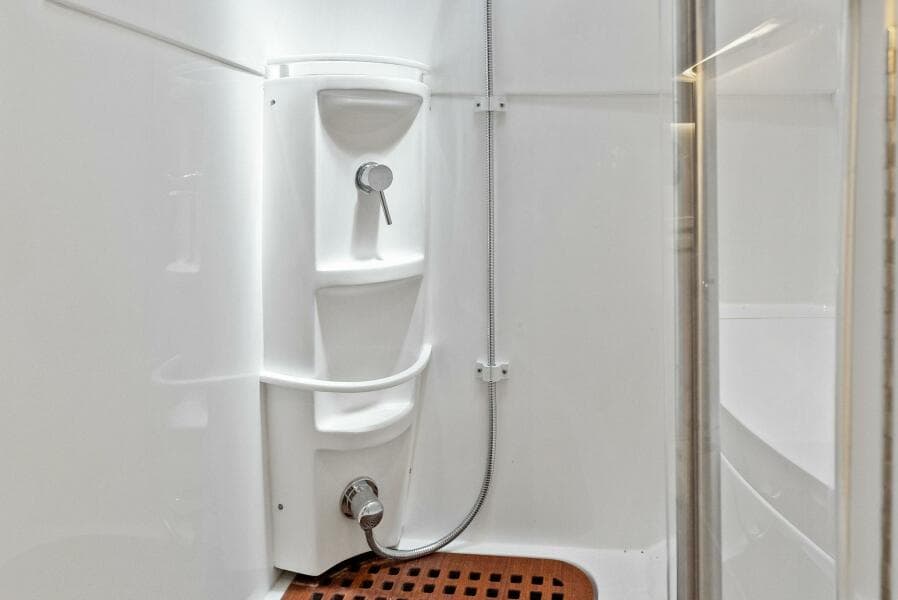 2022 Intrepid 438 Evolution