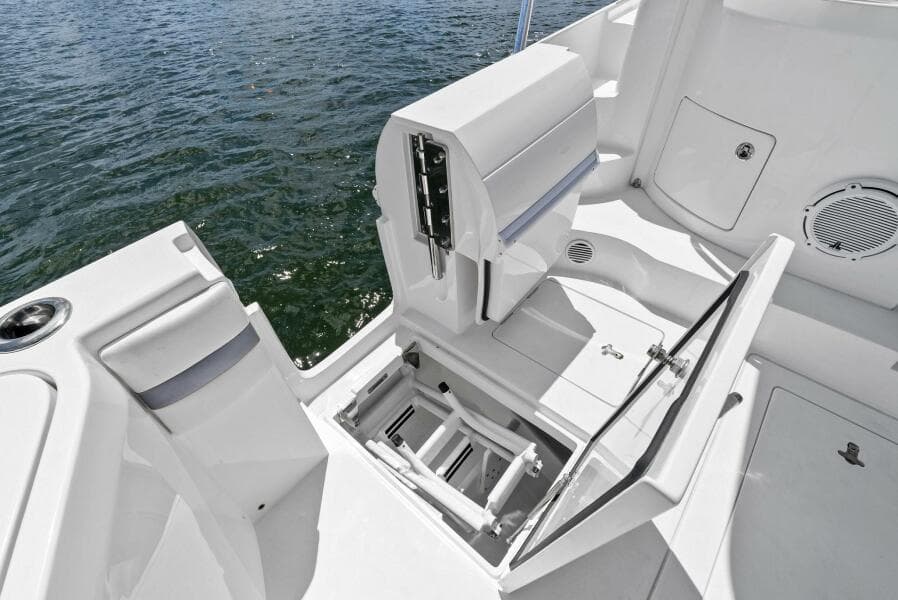 2022 Intrepid 438 Evolution