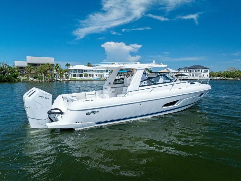 2022 Intrepid 438 Evolution