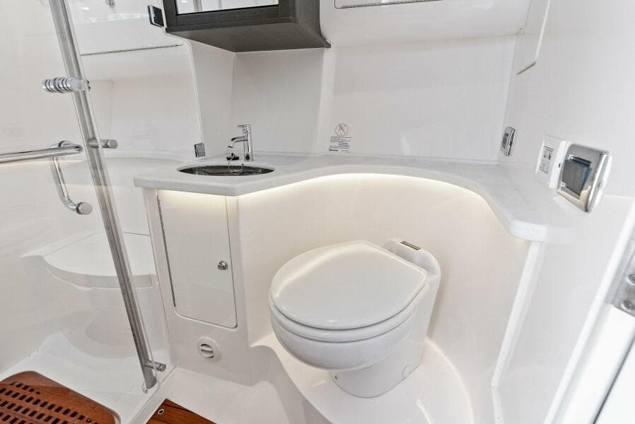 2022 Intrepid 438 Evolution