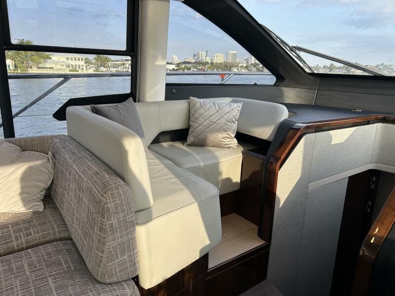 2024 Fairline Squadron 68