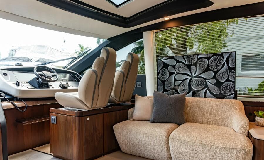 2023 Fairline Phantom 65