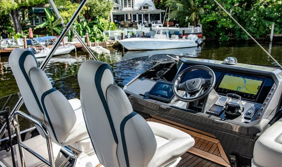 2023 Fairline Phantom 65