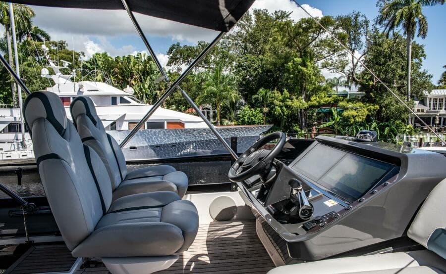 2023 Fairline Phantom 65